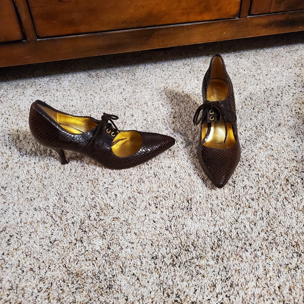 NEW DKNY Gorgeous Heels - Picture 3 of 7